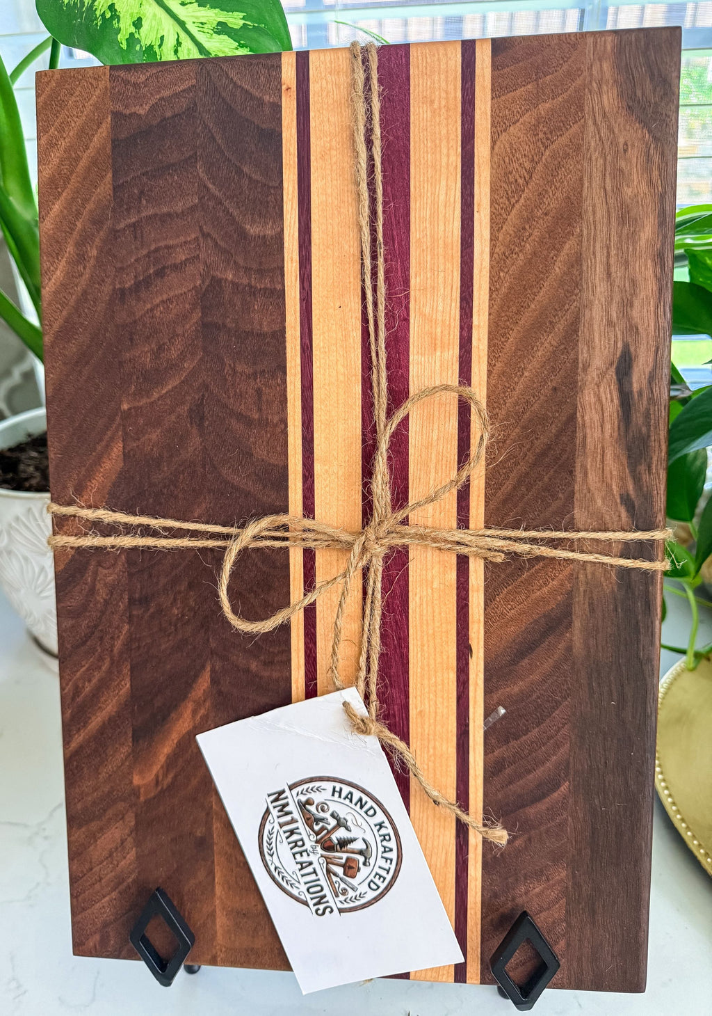 Walnut Maple cutting/charcuterie board